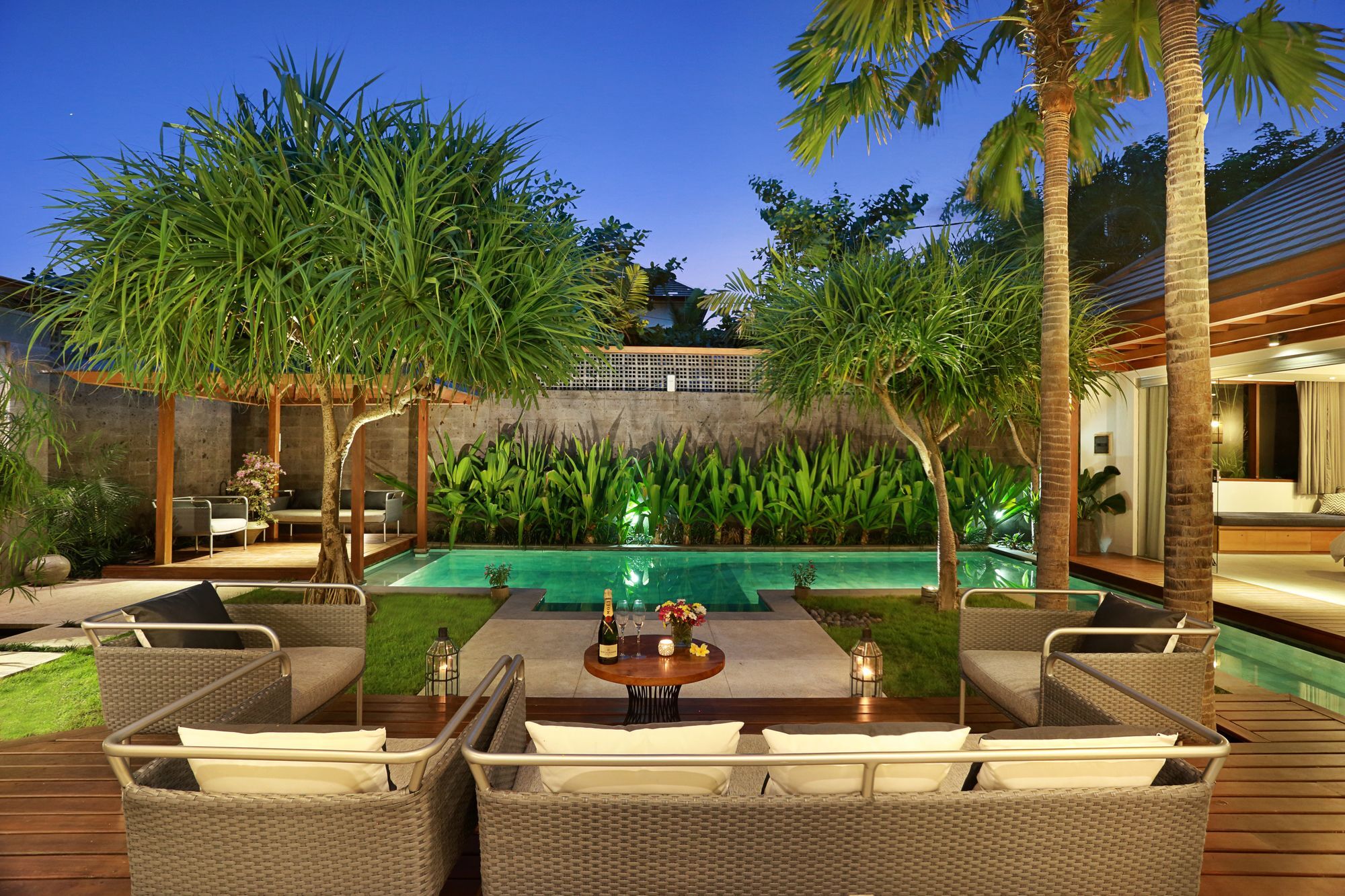 Villa Odyssey Семиняк Екстериор снимка